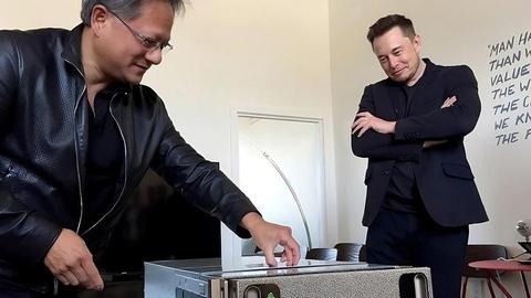 Musk půjčuje výkon SpaceX rivalům - společnosti Anthropic