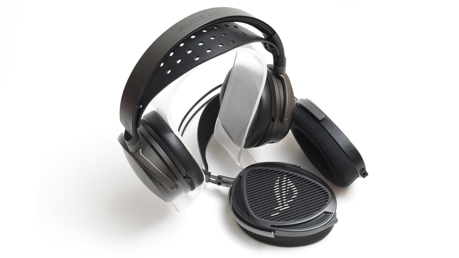 Skvělá herní sluchátka Asus ROG Kithara a Audeze Maxwell 2 v testu