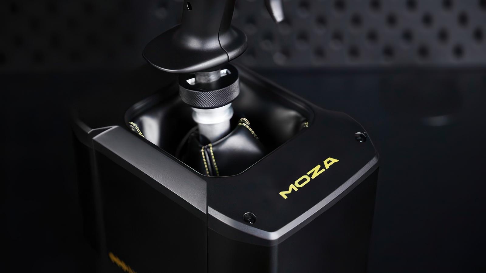 Megarecenze megajoysticku Moza AB9. Revoluce v létání