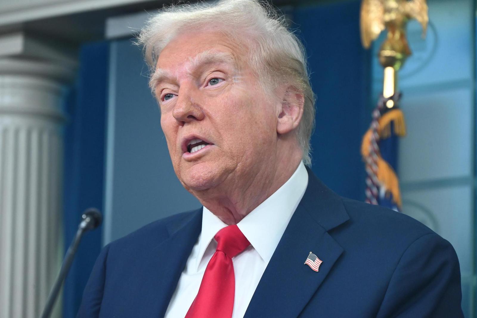 Trump vyhrožuje dalšímy cly na čipy, budou prý výrazné