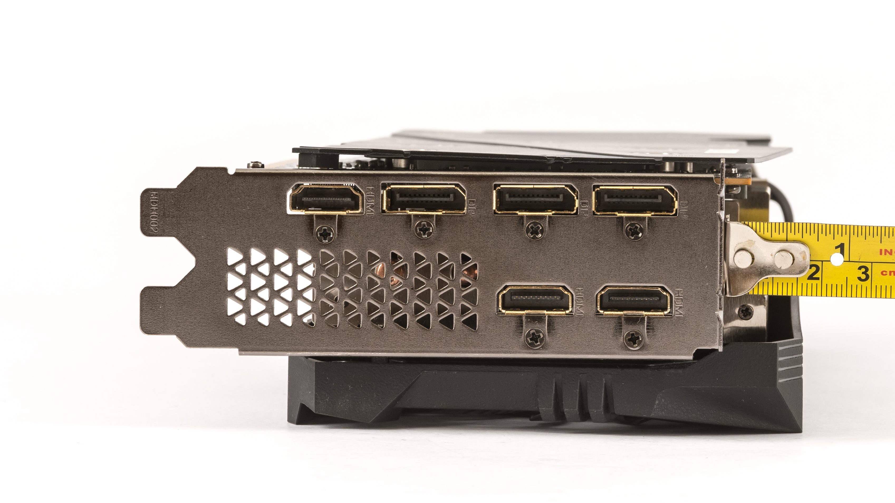 Aorus RX 5700 XT v testu: dobrý chladič a šest výstupů